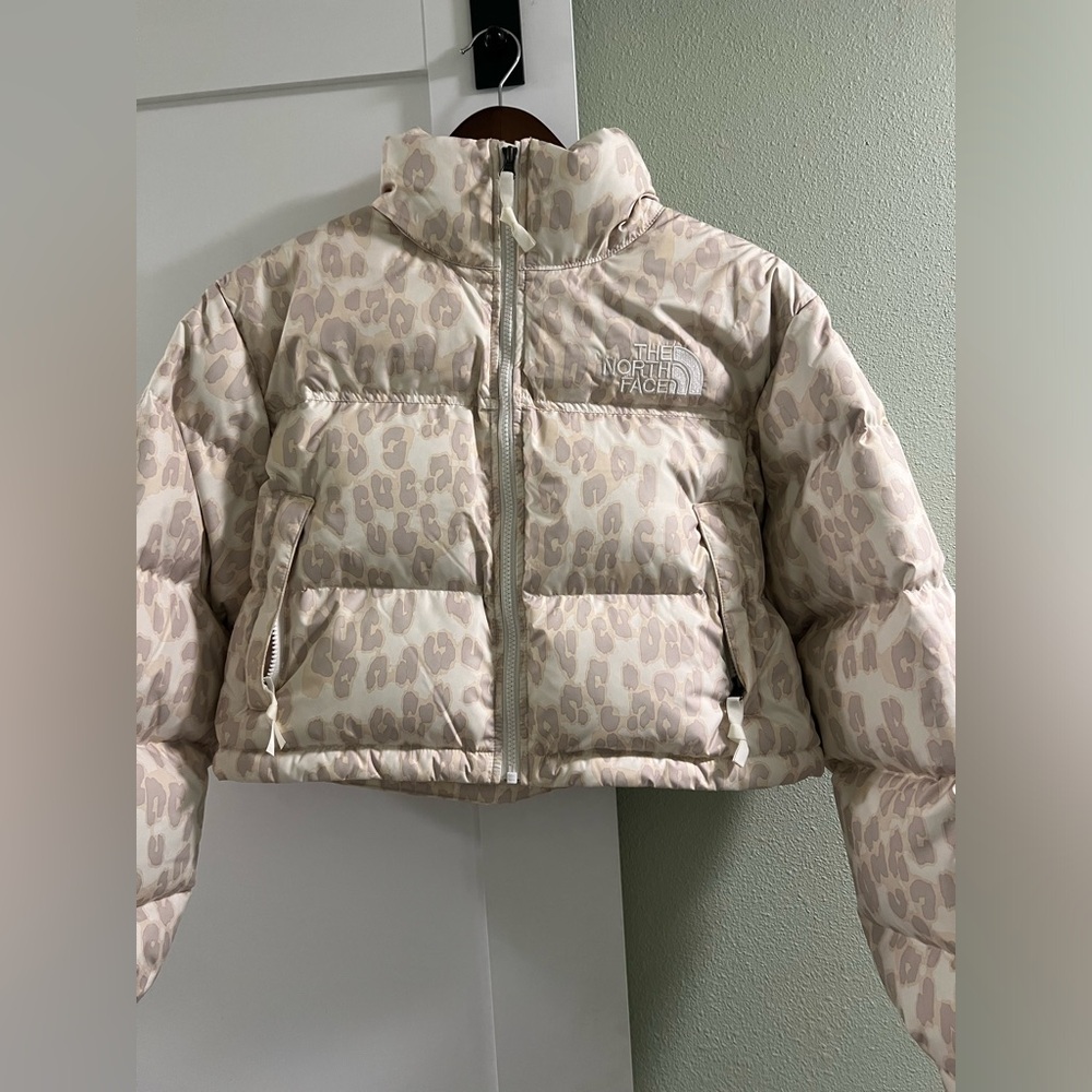 THE NORTH FACE Nuptse Cropped Leopard Print Jacket - Picture 6 of 12